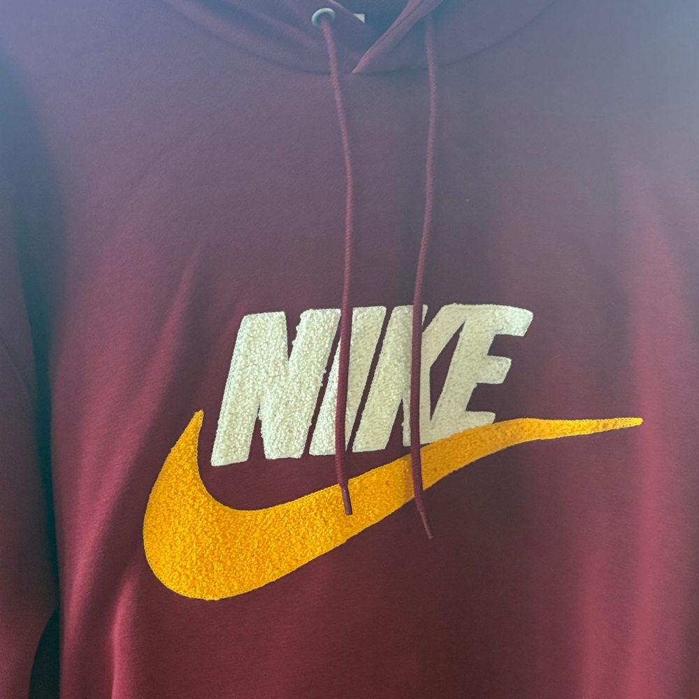 Nike Burgundy Hoodie and Joggers Set, men’s XXL. Comfy. Worn once, brand new - Picture 3 of 10